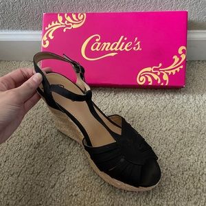 Black open toed wedges